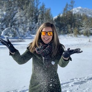 Meet your Posher, Stephanie